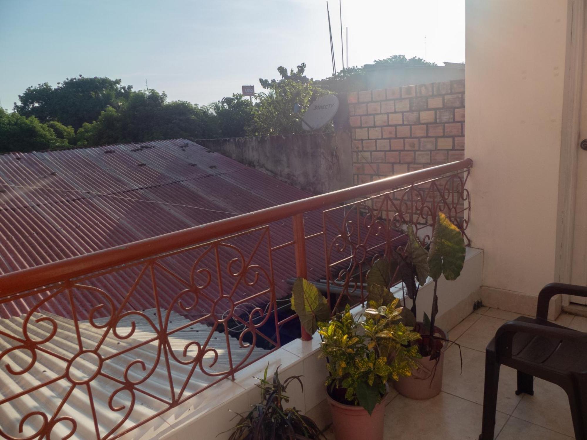 Moicca Youth Hostel Икитос Екстериор снимка